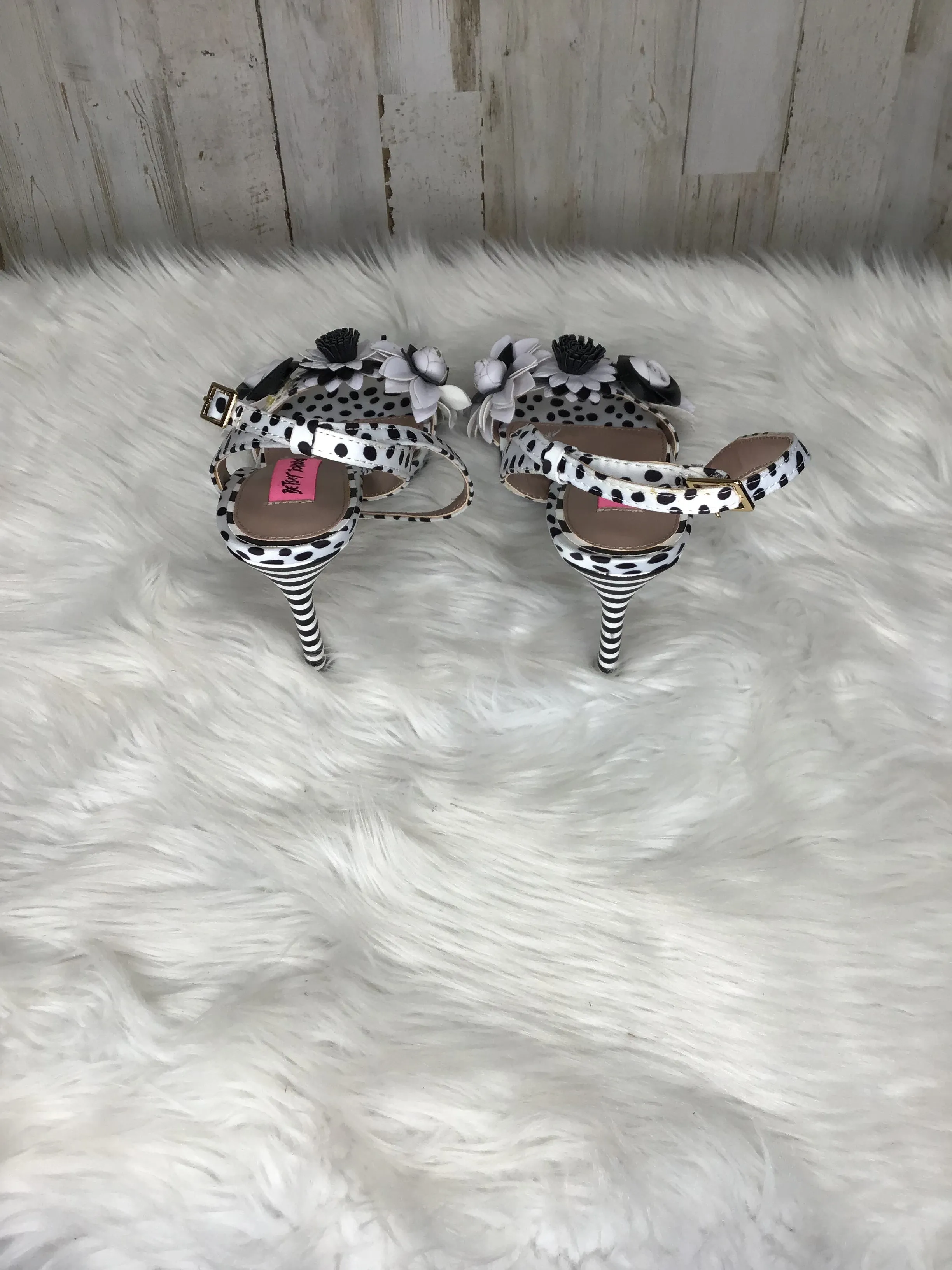 Shoes Heels Stiletto By Betsey Johnson  Size: 5