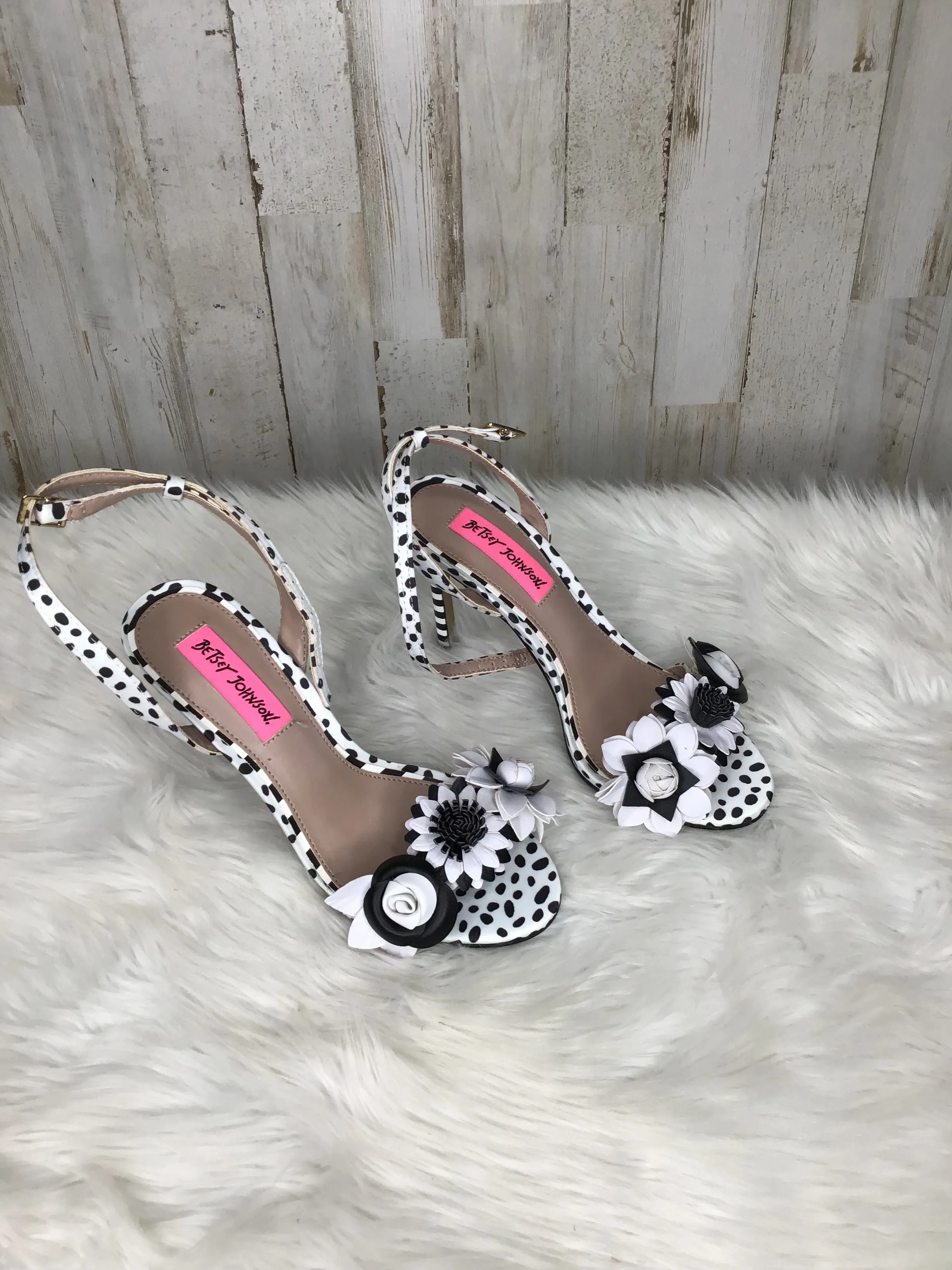 Shoes Heels Stiletto By Betsey Johnson  Size: 5