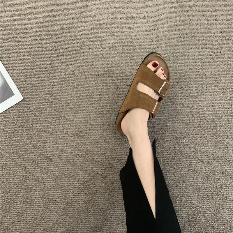 Vintage design slippers - comfort &amp; style